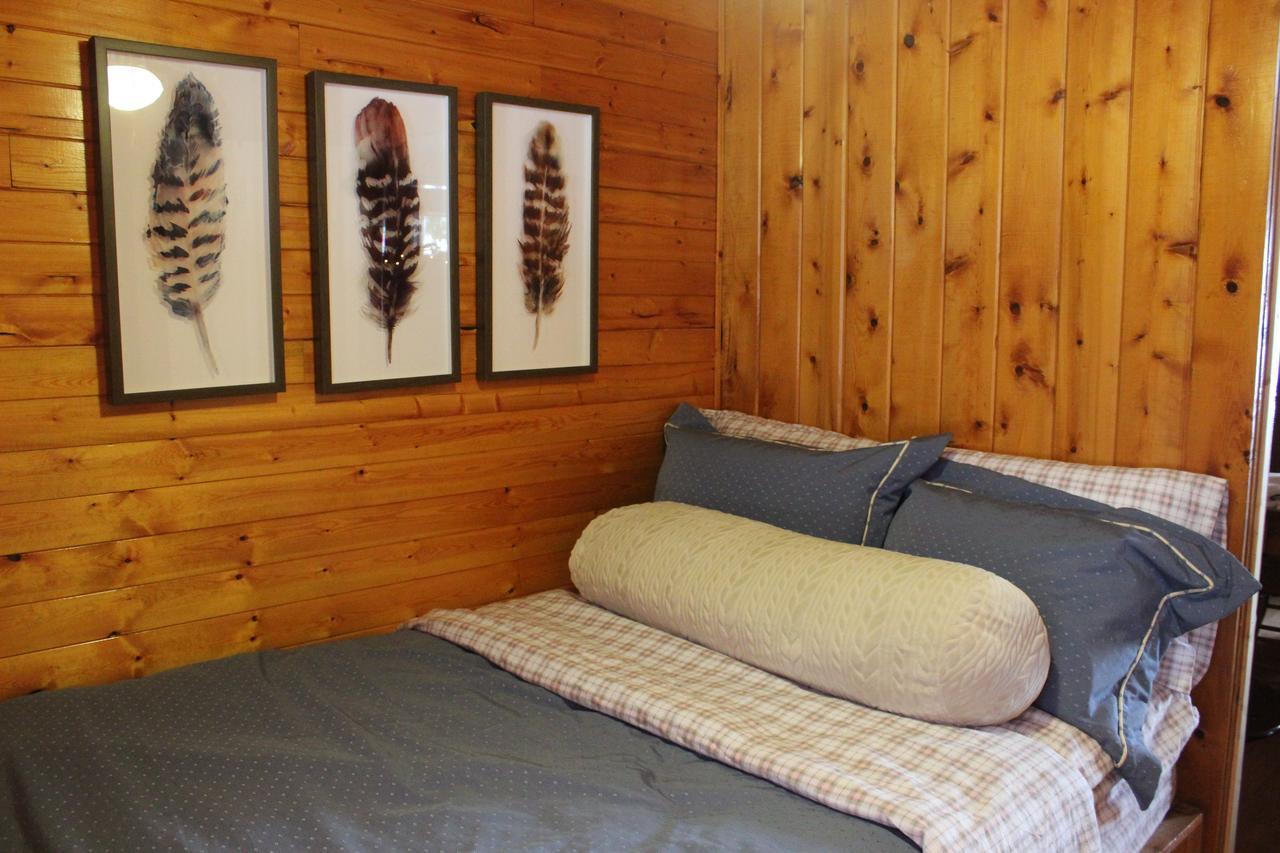 Lakefront Hope Lodge Miller Lake ภายนอก รูปภาพ