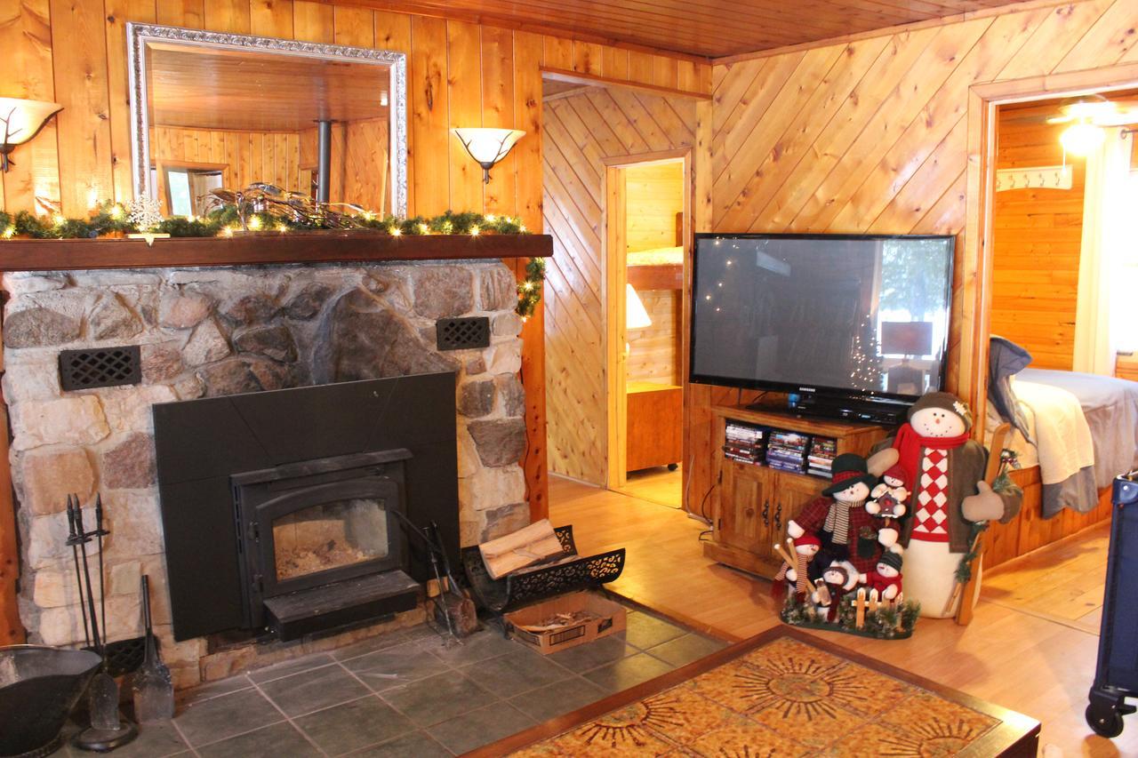 Lakefront Hope Lodge Miller Lake ภายนอก รูปภาพ