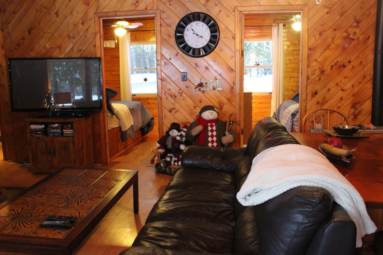 Lakefront Hope Lodge Miller Lake ภายนอก รูปภาพ