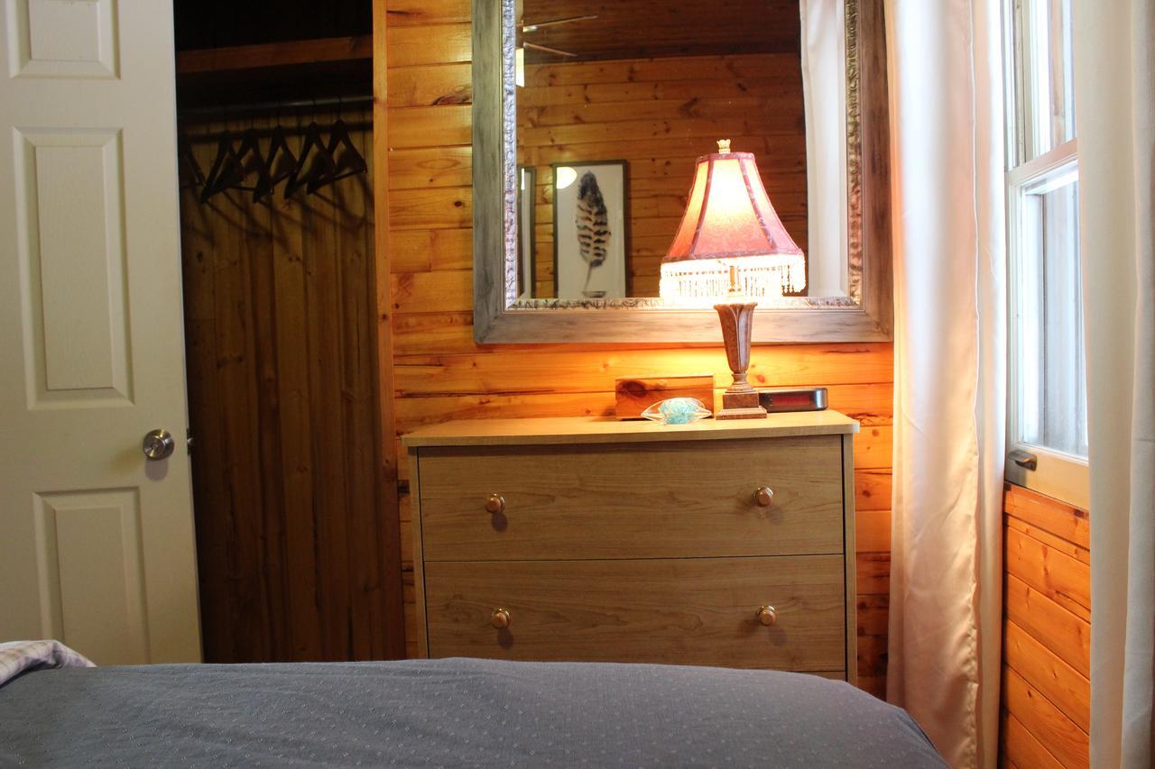 Lakefront Hope Lodge Miller Lake ภายนอก รูปภาพ
