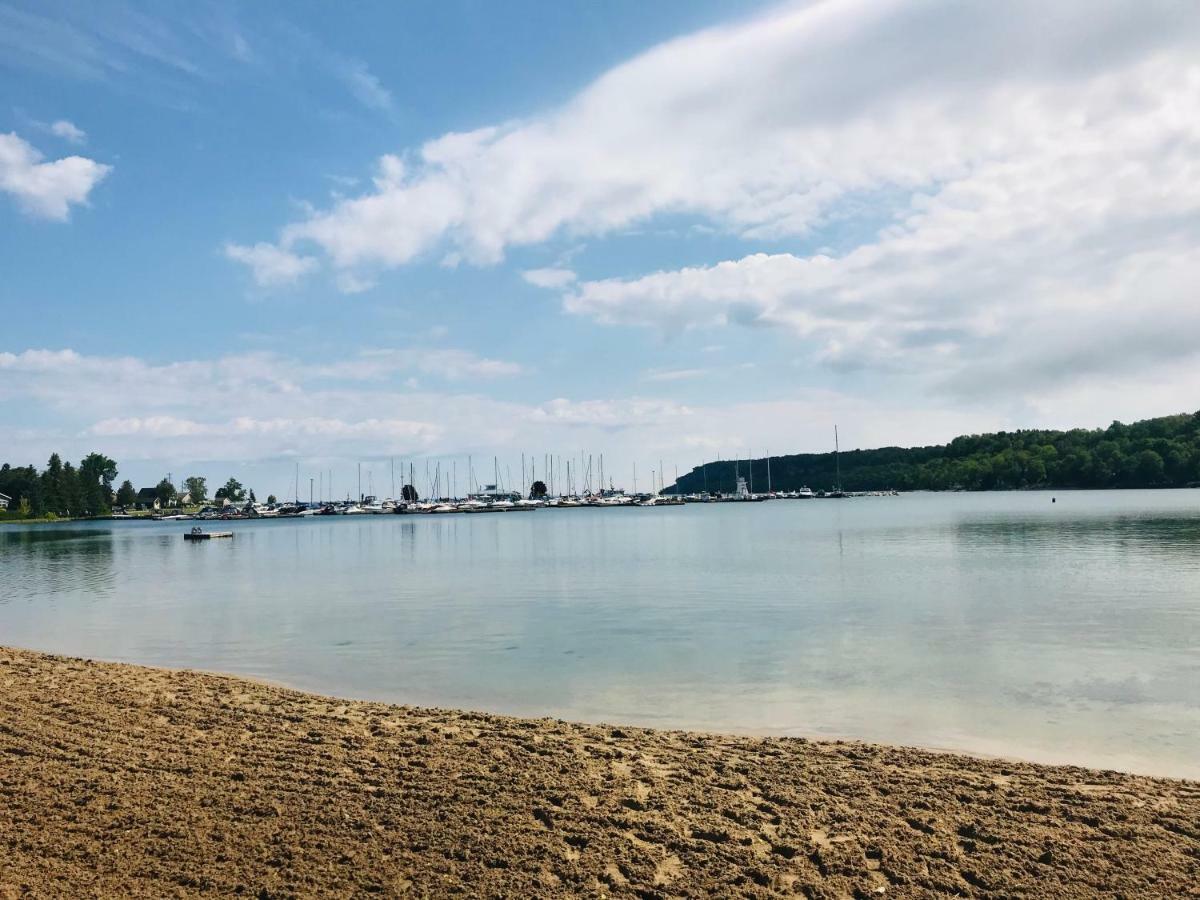 Lakefront Hope Lodge Miller Lake ภายนอก รูปภาพ