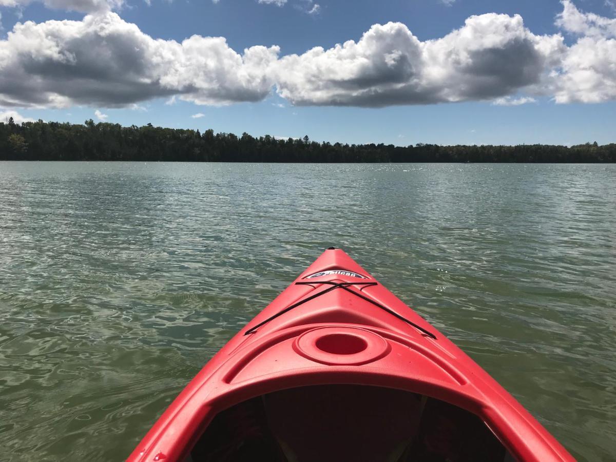 Lakefront Hope Lodge Miller Lake ภายนอก รูปภาพ